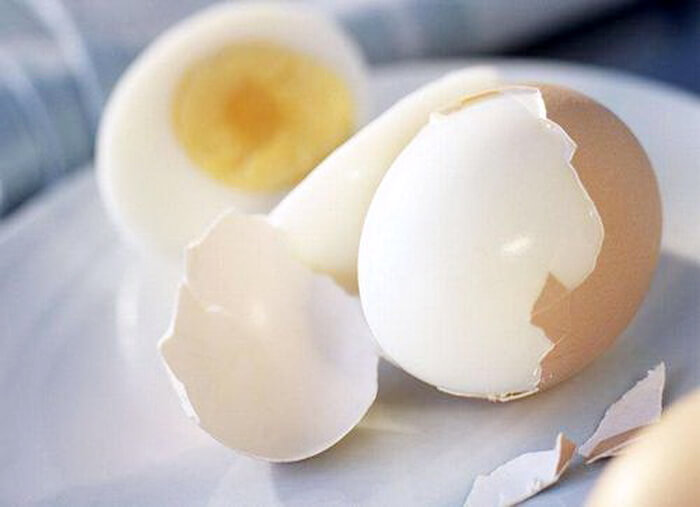 How to hard boil an egg and peel it without it breaking up or the white sticking to the shell